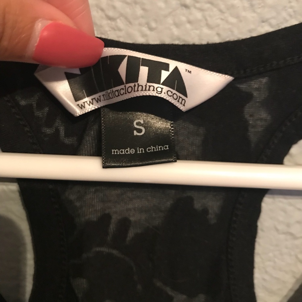 Tank top. - Picture 2 of 3